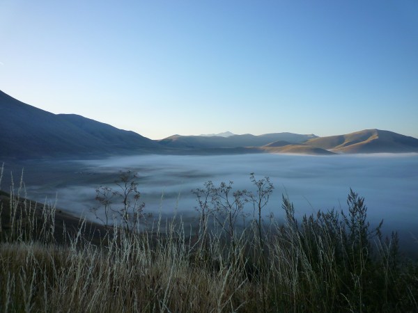 Le plateau de Castelluccio tôt le matin