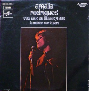 Amália -- Vou dar de beber à dor