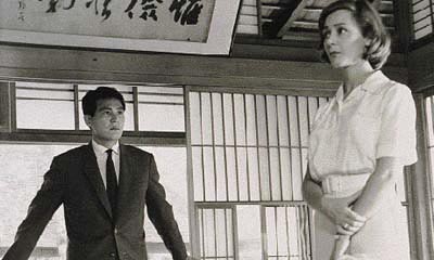 Emmanuelle Riva et Eiji Okada dans Hiroshima mon amour (Alain Resnais, dir. ; Marguerite Duras, scénario. 1959)