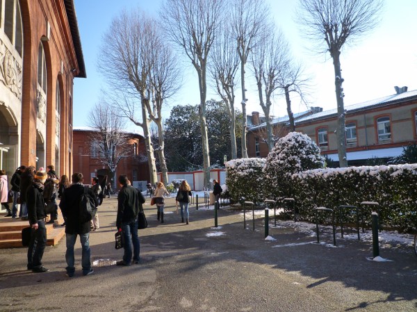 Toulouse, faculté de droit, 9 mars 2010
