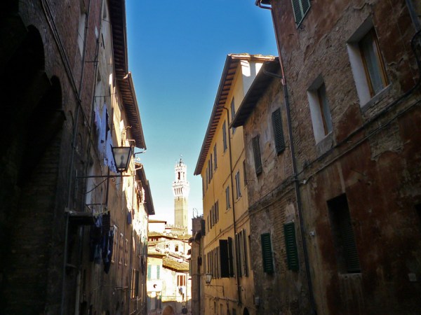 Sienne (Toscane, Italie), via Giovanni Duprè, 13 novembre 2010