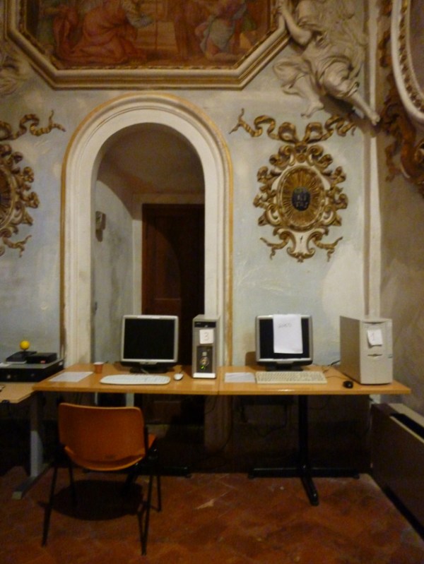 Sienne (Toscane, Italie). Bibliothèque universitaire, Faccoltà di scienze matematiche, fisiche e naturali (sala Rosa), 13 novembre 2010