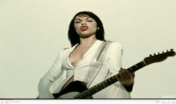 PJ Harvey -- This is love (2000)