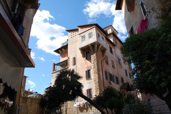 Roma. Quartiere Garbatella, par mcalamelli sur Flickr