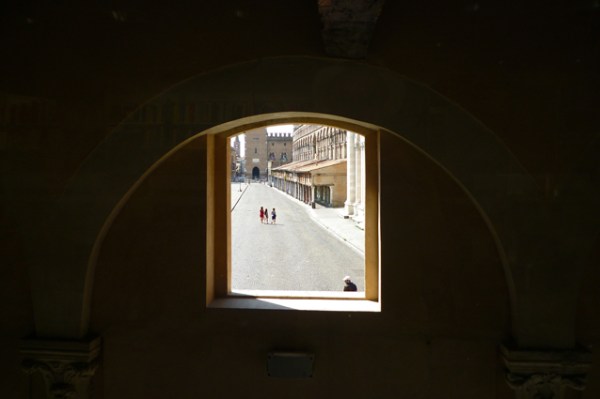 Ferrare (Émilie-Romagne, Italie), la cathédrale et la piazza Trento e Trieste