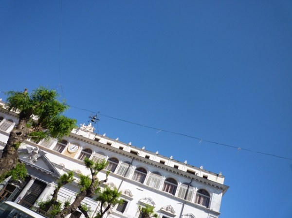 Palerme (Sicile). L'immeuble de la Banca Carige, Piazza del Monte di Pietà, 8 mai 2012