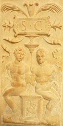 Urbino (Marches, Italie), Duomo. Détail d'un pilastre. 18 juillet 2012