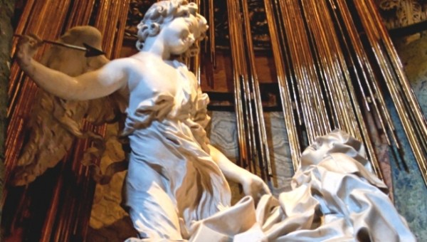 Gian Lorenzo Bernini. Transverbération de Sainte Thérèse (1652). Rome, église Santa Maria della Vittoria. Source : Wikipedia.