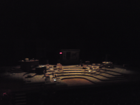 La scène du TNT (théâtre national de Toulouse) après la représentation de Nouveau roman, de Christophe Honoré, le 26 octobre 2012