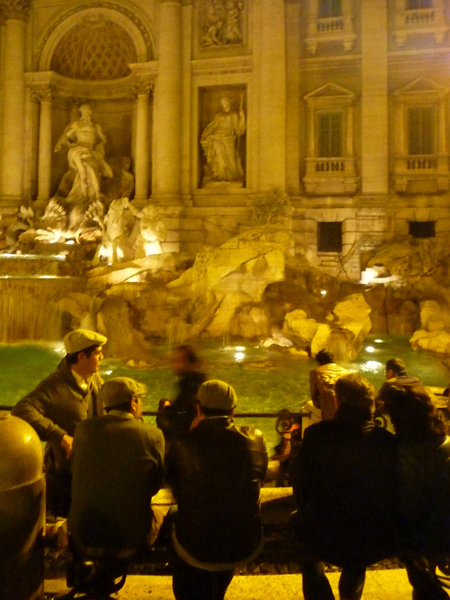 Rome (Italie), fontana di Trevi, 24 décembre 2012