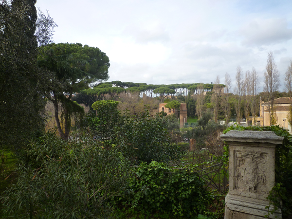 Vue (vers l'ouest) depuis San Gregorio in Celio, Rome (Italie), 25 décembre 2012