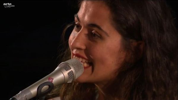 Sílvia Pérez Cruz au Festival Les Suds, Arles, 10 juillet 2013. Extrait de la vidéo Arte Live Web