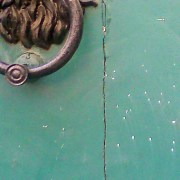 Toulouse (France), détail d'une porte, 5 juillet 2015