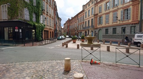 Toulouse (Occitanie, France), place Sainte-Scarbes, 6 mai 2017