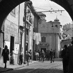 Arco do Marquês do Alegrete (Lisboa, Portugal), detalhe = Arc du marquis d'Alegrete (Lisbonne, Portugal), détail. Photographe : Estúdio Mário Novais. [Avant 1946]. Biblioteca de arte, Fundação Calouste Gulbenkian.